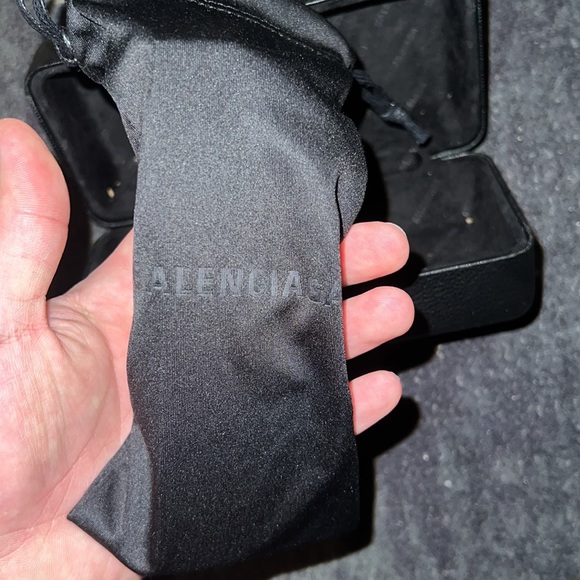 Balenciaga Black Ski Cat Sunglasses - Picture 4 of 4